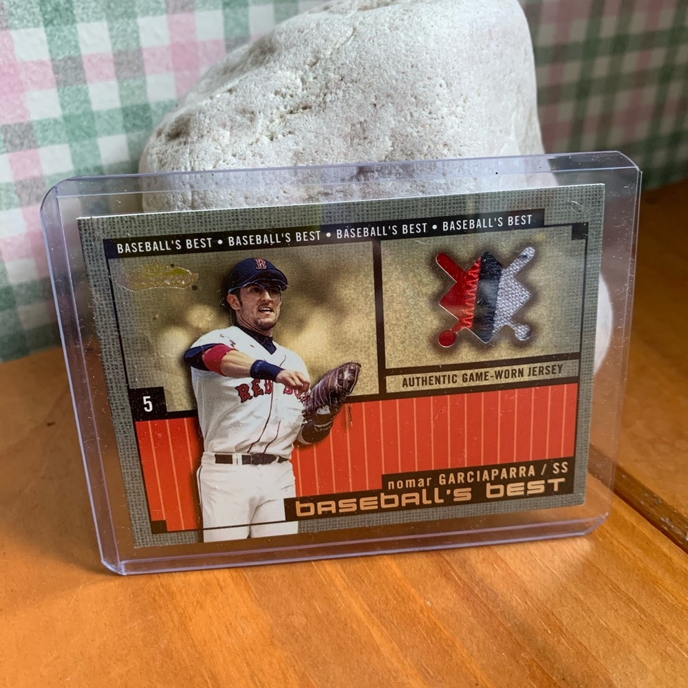 Nomar Garciaparra game used jersey card Fleer 2002